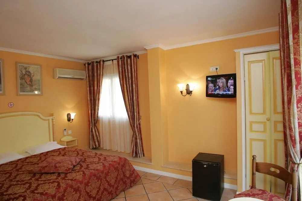***  La Petite Sirene Hotel Nice France